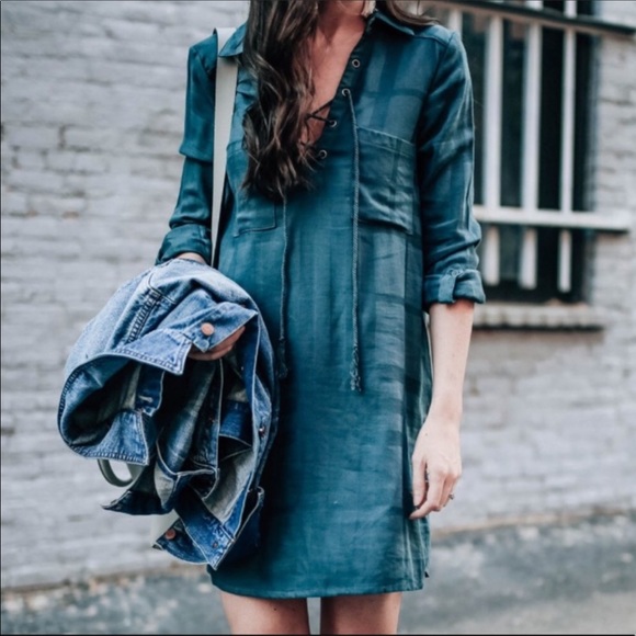 cupcakes & cashmere Dresses & Skirts - NWT Cupcakes and Cashmere Vasha Shift Dress